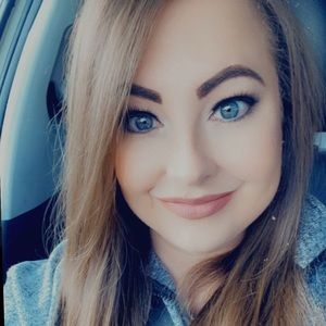 Meet your Posher, Maegan